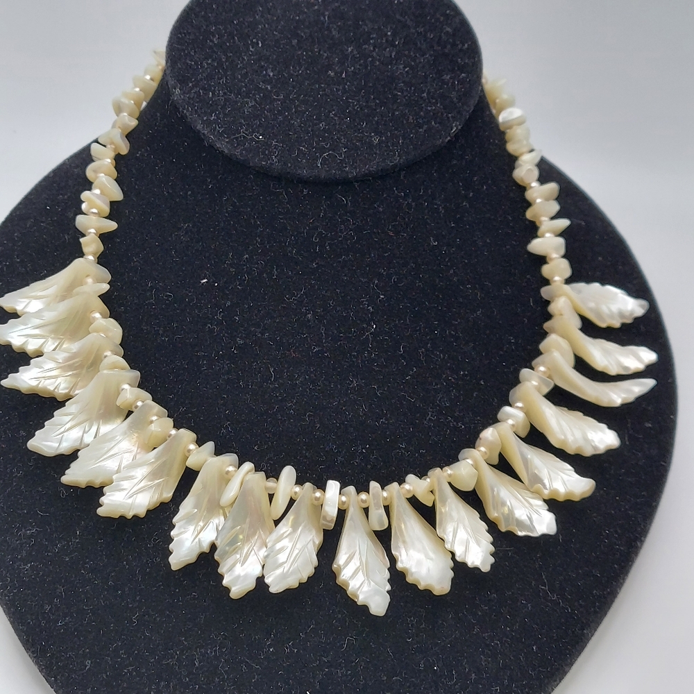 Vintage Stunning Mother of Pearl Leaf Necklace.
